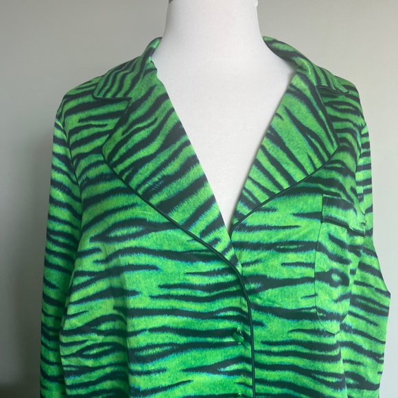 Savage x Fenty Rhianna Animal Print Green Zebra Silky Pajama Blazer Top 2X - Picture 6 of 14